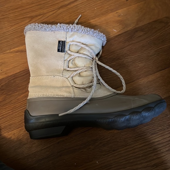 Women’s Sperry Winter Boots - Picture 3 of 6